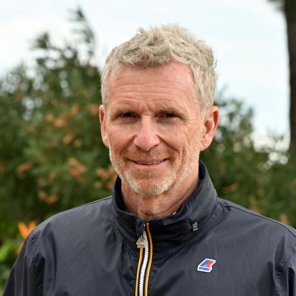 Depuis, l'animateur de "Koh-Lanta" a donné de ses nouvelles.
Exclusif - Denis Brogniart, le parrain de l'événement, durant la remise des prix de la 4ème édition du Festival des Jardins de la Côte d'Azur, dans les jardins de la villa Eilenroc, à Antibes Juan les Pins, le 26 mars 2023. © Bruno Bebert / Bestimage