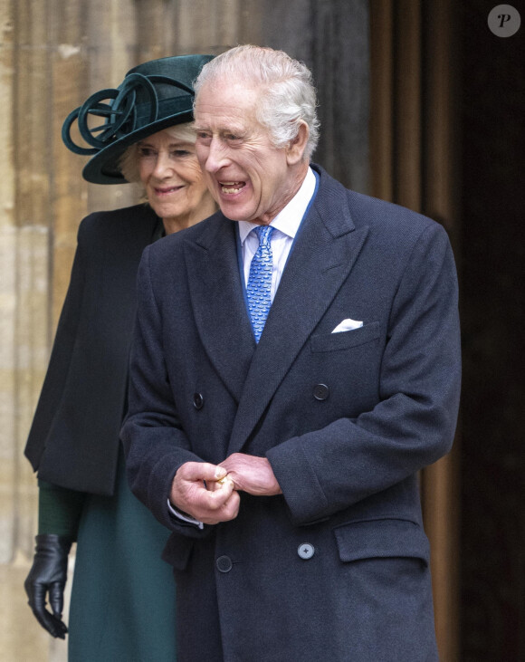 Le roi Charles III d'Angleterre et Camilla Parker Bowles, reine consort d'Angleterre - Les membres de la famille royale britannique arrivent à la chapelle Saint-George pour assister à la messe de Pâques. Windsor, le 31 mars 2024. 