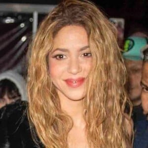 "Ses amis ont peur qu'il cherche juste à ce que les gens connaissent son nom en sortant avec elle", indique une source au Daily Mail
 
Shakira à New York.
