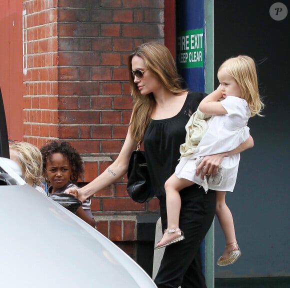 Brad Pitt, Angelina Jolie et leurs enfants.