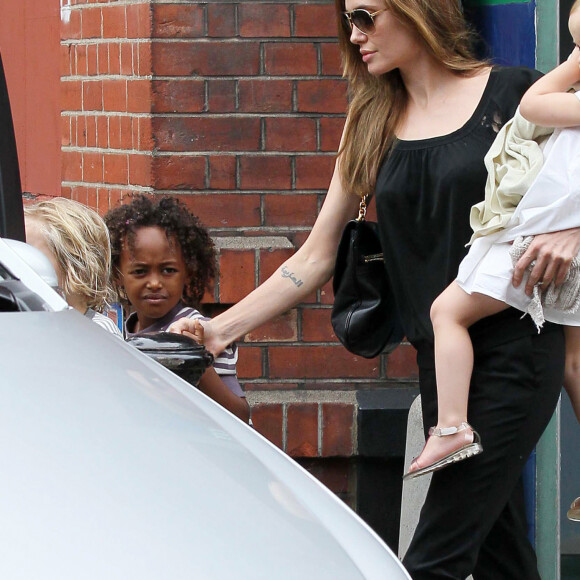 Brad Pitt, Angelina Jolie et leurs enfants.