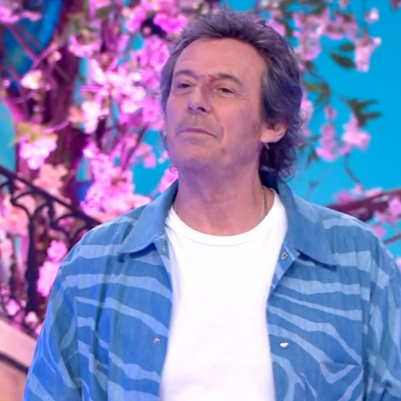 Une femme présente pour lui lors de son accident de moto
Jean-Luc Reichmann revient sur un douloureux souvenir dans "Les 12 Coups de midi" face à Thibault, le 4 avril 2024, sur TF1