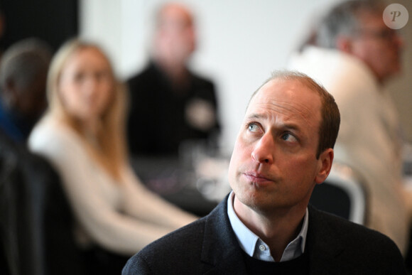 Le prince William participe à une réunion de la Homewards Sheffield Local Coalition à la Millennium Gallery à Sheffield, le 19 mars 2024.