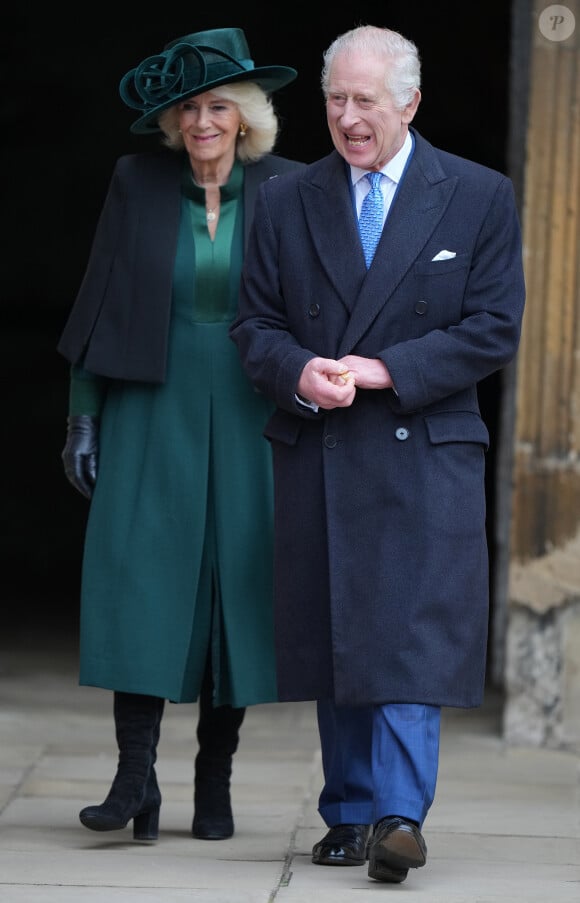 ... ni dans celle d'aucun membre de la famille royale...
Le roi Charles III d'Angleterre et Camilla Parker Bowles, reine consort d'Angleterre - Les membres de la famille royale britannique arrivent à la chapelle Saint-George pour assister à la messe de Pâques. Windsor, le 31 mars 2024. 