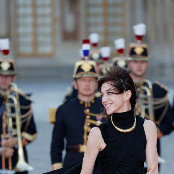 Charlotte Gainsbourg - Dîner d'Etat au château de Versailles en l'honneur de la visite officielle du roi et de la reine d'Angleterre en France (20 - 22 septembre 2023). Le 20 septembre 2023. 150 invités triés sur le volet ont été conviés à cette occasion. © Moreau-Jacovides / Bestimage 