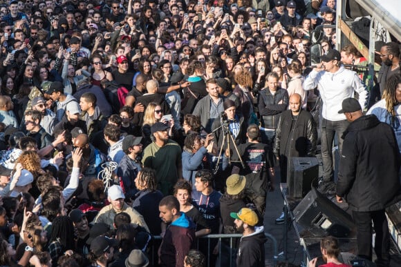 Semi-Exclusif - Concert sauvage du rappeur Nekfeu en soutien au mouvement Nuit Debout place de la République à Paris, le 1er mai 2016.