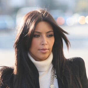 Kim Kardashian se promène sur Melrose Av à Los Angeles, CA, USA, 10 janvier 2011. Photo par SRV/ABACAPRESS.COM