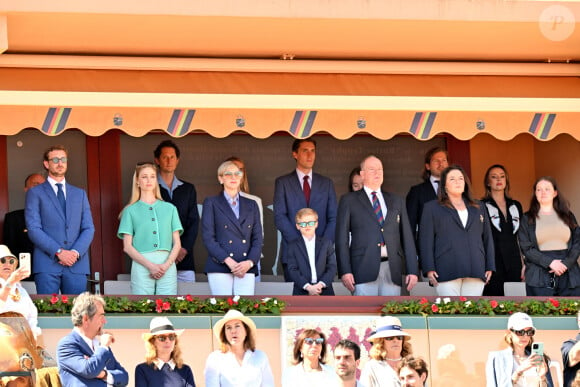 Toute la famille royale avait également fait le déplacement. 
Pierre Casiraghi, Beatrice Borromeo, John Elkann, au second rang, la princesse Charlene, Ben-Sylvester Strautmann, la princesse Alexandra de Hanovre, au second rang, le prince héréditaire Jacques de Monaco, le prince Albert II de Monaco, Mélanie-Antoinette de Massy, la présidente de la Fédération Monégasque de Tennis et du Monaco Country Club, durant la finale du Masters 1000 de Monte-Carlo à Roquebrune-Cap-Martin, le 14 avril 2024. C'est le grec Stefano Tsitsipas qui a rempoté le match qui l'opposait au norvégien Casper Ruud (6-1, 6-4). © Bruno Bebert / Bestimage 