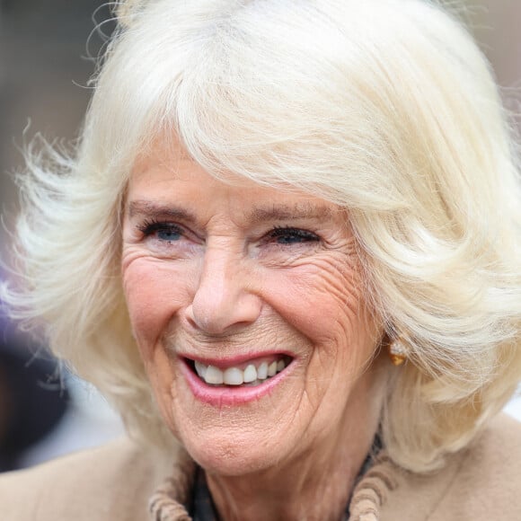 Camilla Parker Bowles a vu sa charge de travail augmenter depuis plusieurs mois.
Camilla Parker Bowles, reine consort d'Angleterre, visite le Shrewsbury Farmers Market. La souveraine est également allée à la rencontre des habitants. 