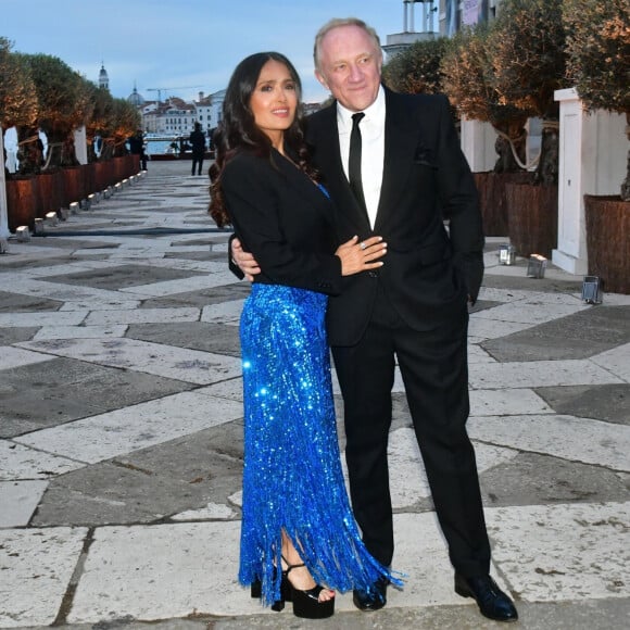 Salma Hayek et François-Henri Pinault - La famille Pinault est réunie au dîner de gala de la Fondation Cini juste avant la 60ème biennale de Venise le 17 avril 2024.