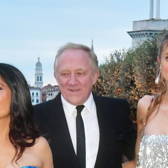 Salma Hayek, François-Henri Pinault, Mathilde Pinault - La famille Pinault est réunie au dîner de gala de la Fondation Cini juste avant la 60ème biennale de Venise le 17 avril 2024.