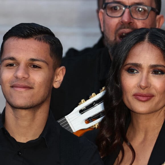 Salma Hayek - La famille Pinault est réunie au dîner de gala de la Fondation Cini juste avant la 60ème biennale de Venise le 17 avril 2024.