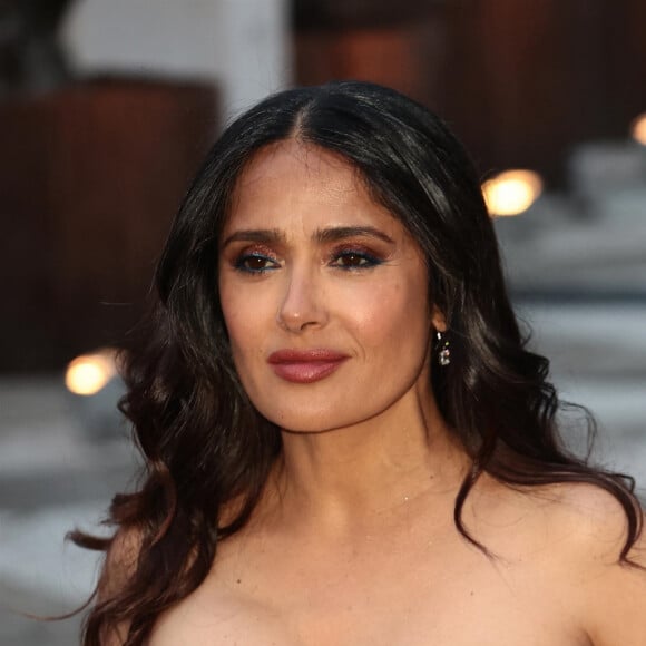 Salma Hayek - La famille Pinault est réunie au dîner de gala de la Fondation Cini juste avant la 60ème biennale de Venise le 17 avril 2024.