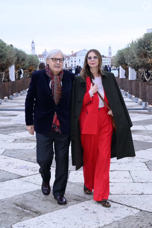 Vittorio Sgarbi, Sabrina Colle - La famille Pinault est réunie au dîner de gala de la Fondation Cini juste avant la 60ème biennale de Venise le 17 avril 2024.