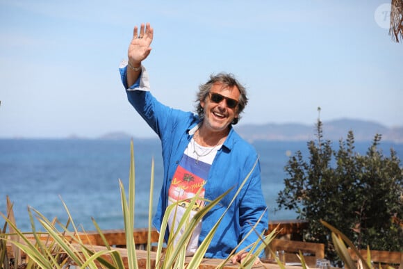 Portrait de Jean-Luc Reichmann en vacances en Corse, le 09 août 2023. Photo par Selvini F/ANDBZ/ABACAPRESS.COM