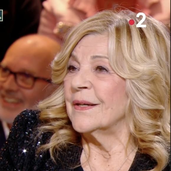 Nicoletta est mère d'un fils, Alexandre Chappuis
Nicoletta dans "Quelle époque !" sur France 2 - capture d'écran France Télévisions