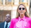 Pour illustrer son interview, Céline Dion a réalisé un shooting photo très tendance.
Céline Dion a choisi de s'habiller en rose pour la Journée Internationale pour les Droits des Femmes à New York le 7 mars 2020.