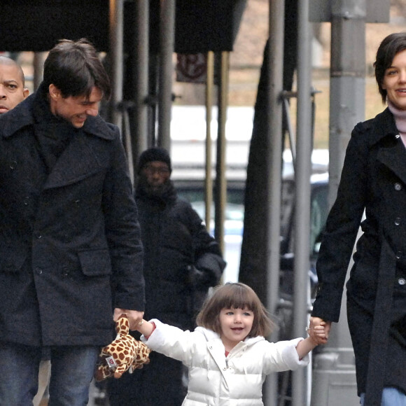 Tom Cruise, Katie Holmes et la petite Suri profitent de l'après-midi pour passer du temps en famille à Tribeca. New York City, NY, USA, le 2 décembre 2008. Photo par Geraldina Amaya/Frank Ross/ABACAPRESS.COM