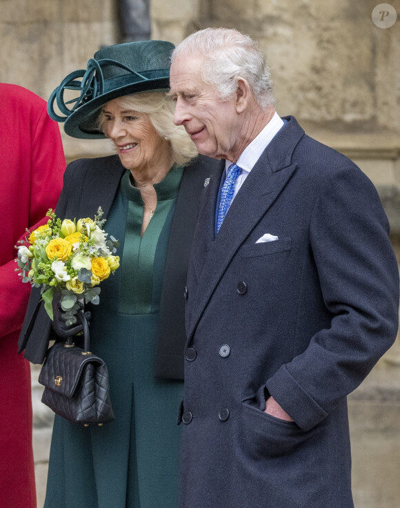 Le roi Charles III d'Angleterre et Camilla Parker Bowles, reine consort d'Angleterre - Les membres de la famille royale britannique arrivent à la chapelle Saint-George pour assister à la messe de Pâques. Windsor, le 31 mars 2024. 