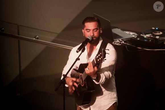 A la "Tribune du dimanche", il déclare : "Comme tous les artistes issus d'un talent show, ses fans se composent en grande majorité d'enfants et de préados.
Exclusif - Kendji Girac - Célébration des 10 ans du centre commercial Beaugrenelle à Paris, France. Le 12 octobre 2023. © Christophe Clovis / Bestimage