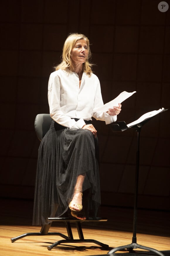 Exclusif - Claire Chazal récite une histoire d'amour provençale aux côtés d'un baryton, d'un pianiste et d'un danseur lors de la 2ème édition du Festival de Toulouse à l'auditorium Saint-Pierre-des-Cuisines à Toulouse, France, le 9 juillet 2023. © Frédéric Maligne/Bestimage 