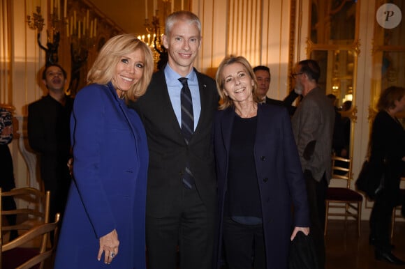 La Première Dame Brigitte Macron, Franck Riester, ministre de la Culture et Claire Chazal lors de la remise des insignes de Chevalier de l'ordre national de la Légion d'Honneur à O.Py au ministère de la Culture à Paris, France, le 6 février 2019. © Giancarlo Gorassini/Bestimage  Avignon Festival director awarded with the Chevalier de la Legion d'Honneur (Knight of the Legion of Honor) medal with French First Lady during a ceremony at the Culture Ministry in Paris, France on February 6, 2019. 