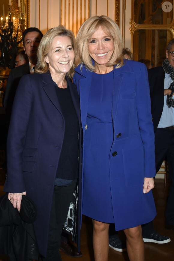 Claire Chazal et la Première Dame Brigitte Macron lors de la remise des insignes de Chevalier de l'ordre national de la Légion d'Honneur à O.Py au ministère de la Culture à Paris, France, le 6 février 2019. © Giancarlo Gorassini/Bestimage  Avignon Festival director awarded with the Chevalier de la Legion d'Honneur (Knight of the Legion of Honor) medal with French First Lady during a ceremony at the Culture Ministry in Paris, France on February 6, 2019. 