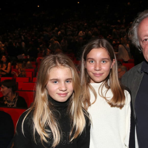 
Exclusif - Didier Barbelivien et ses filles Louise et Lola - Salle - Spectacle symphonique Claude Lelouch "D'un film à l'autre" au Palais des Congrès de Paris le 14 novembre 2022. © Moreau / Rindoff / Bestimage