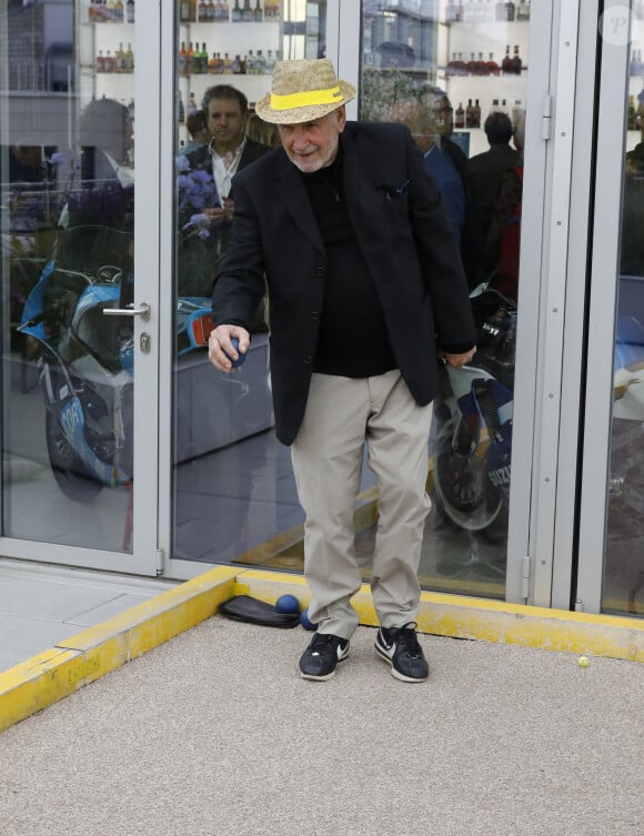 L'ex-animateur sans filtre sur ses déboires financiers.
Exclusif - Patrice Laffont - Cocktail pour la sortie du livre "La saga Monneret" au Sky Bar Rooftop du siège de Pernod Ricard à Paris le 24 mai 2023.  © Marc Ausset-Lacroix/Bestimage 