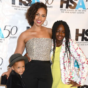 Alicia Keys, son fils Egypt et sa filleule assistent au gala du 50e anniversaire de la Harlem School of the Arts à l'hôtel Plaza à New York City, NY, États-Unis, le 5 octobre 2015. Photo par Robin Platzer/Twin Images/Photoshot/ABACAPRESS.COM