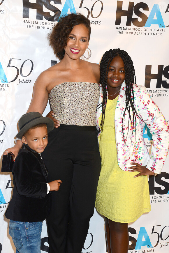 Alicia Keys, son fils Egypt et sa filleule assistent au gala du 50e anniversaire de la Harlem School of the Arts à l'hôtel Plaza à New York City, NY, États-Unis, le 5 octobre 2015. Photo par Robin Platzer/Twin Images/Photoshot/ABACAPRESS.COM