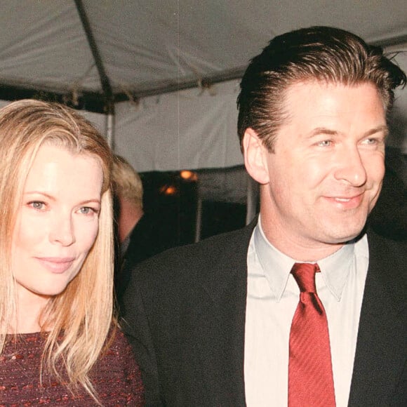 New York, 18/04/2000. Kim Basinger & son mari Alec Baldwin lors de la première du film I Dreamed Of Africa.