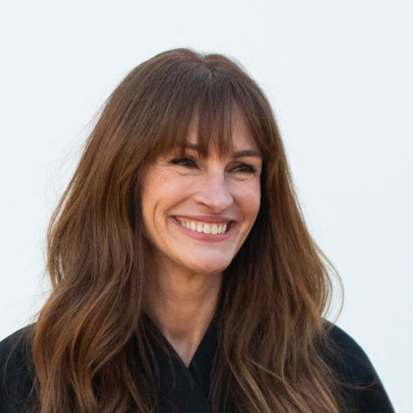 Julia Roberts assiste au défilé de mode Les Sculptures Jacquemus à la Fondation Maeght, à Saint-Paul-De-Vence, France, le 29 janvier 2024. Photo par Aurore Marechal/ABACAPRESS.COM