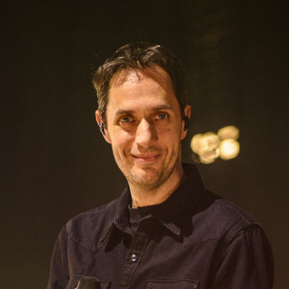Le chanteur français Grand Corps Malade chante en direct à Forest National Bruxelles, Belgique, le 14 janvier 2024. Photo par Jean-Marc Quinet/Content Curation/ABACAPRESS.COM