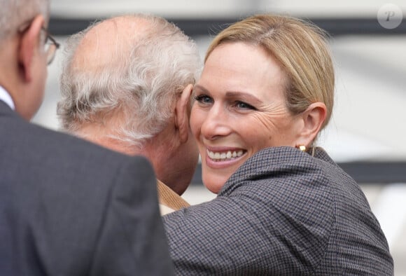 Et où il a retrouvé sa nièce Zara Tindall, elle aussi passionnée d'équitation. 
Le roi Charles III d'Angleterre, et Zara Phillips (Zara Tindall), se retrouvent au concours hippique Royal Windsor Horse Show à Windsor, le 3 mai 2024. 