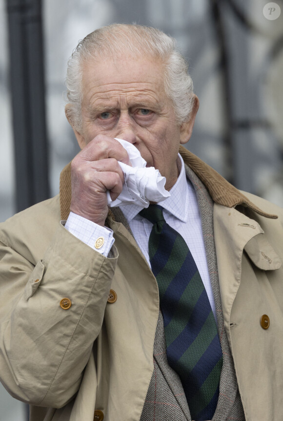 Le roi Charles III d'Angleterre, et Z.Phillips (Z.Tindall), assistent au concours hippique Royal Windsor Horse Show à Windsor, le 3 mai 2024.