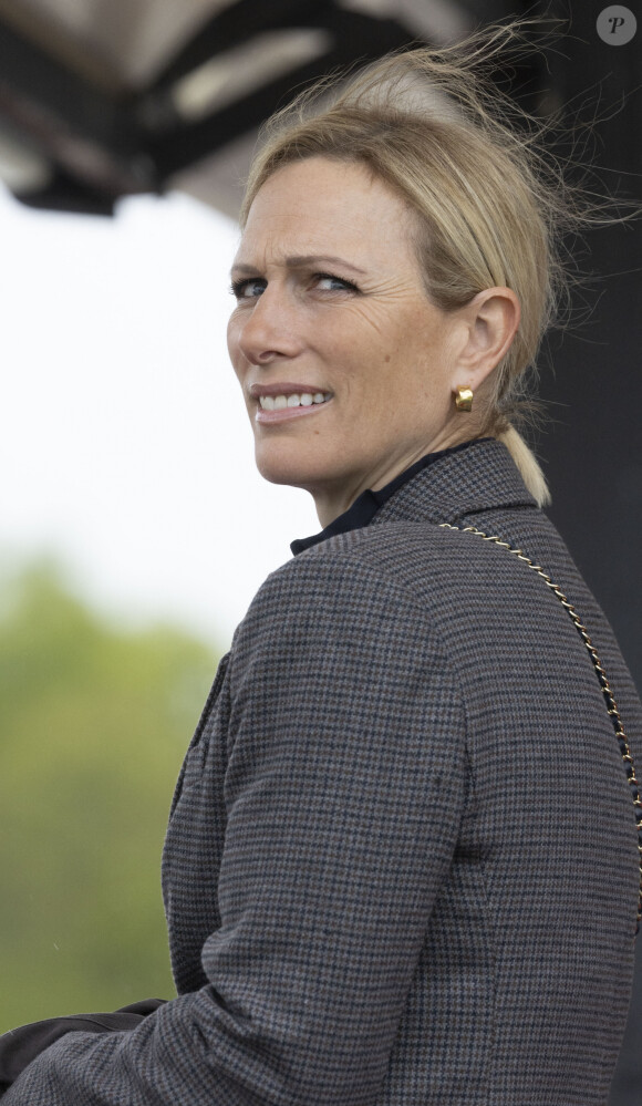 Le roi Charles III d'Angleterre, et Z.Phillips (Z.Tindall), assistent au concours hippique Royal Windsor Horse Show à Windsor, le 3 mai 2024.