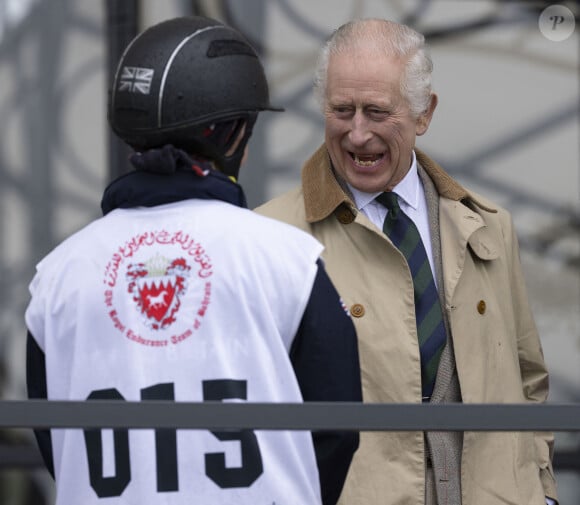 Le roi Charles III d'Angleterre, et Z.Phillips (Z.Tindall), assistent au concours hippique Royal Windsor Horse Show à Windsor, le 3 mai 2024.