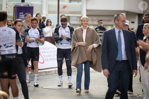 La princesse Charlène de Monaco assiste à l'arrivée de la 10ème édition de la randonnée cycliste caritative St Tropez à Monaco organisée par le COCC (Champagne & Oyster Cycling Club of Monaco) au profit de la Princesse Charlène de Monaco le 5 mai 2024. © Olivier Huitel / Pool Monaco / Bestimage 