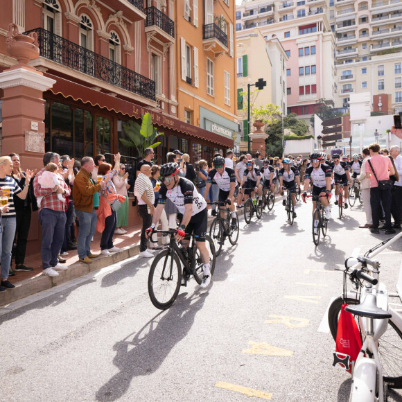 La princesse Charlène de Monaco assiste à l'arrivée de la 10ème édition de la randonnée cycliste caritative St Tropez à Monaco organisée par le COCC (Champagne & Oyster Cycling Club of Monaco) au profit de la Princesse Charlène de Monaco le 5 mai 2024. © Olivier Huitel / Pool Monaco / Bestimage 