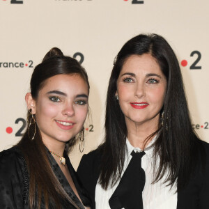 Cristiana Reali et Toscane Huster lors de la 31ème cérémonie des Molières 2019 aux Folies Bergère à Paris, France, le 13 mai 2019. © Coadic Guirec/Bestimage 