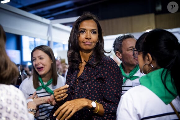 Karine Le Marchand (marraine de la CNDP (Commission nationale du débat public) et animatrice de lémission "L'amour est dans le pré") au 57ème salon International de l'Agriculture au parc des expositions de la porte de Versailles à Paris, France, le 23 février 2020. © Jean-Baptiste Autissier/Panoramic/Bestimage