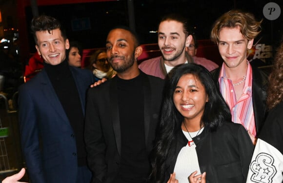 Cette question a été posée à un candidat de le saison 10
Stanislas, Chris, Julien, Louis, Anisha (Star Academy 2022) - Les élèves de la Star Academy 2022 sont de sortie pour assister à la première du film "Black Panther: Wakanda Forever" au Grand Rex à Paris le 7 novembre 2022. © Coadic Guirec/Bestimage