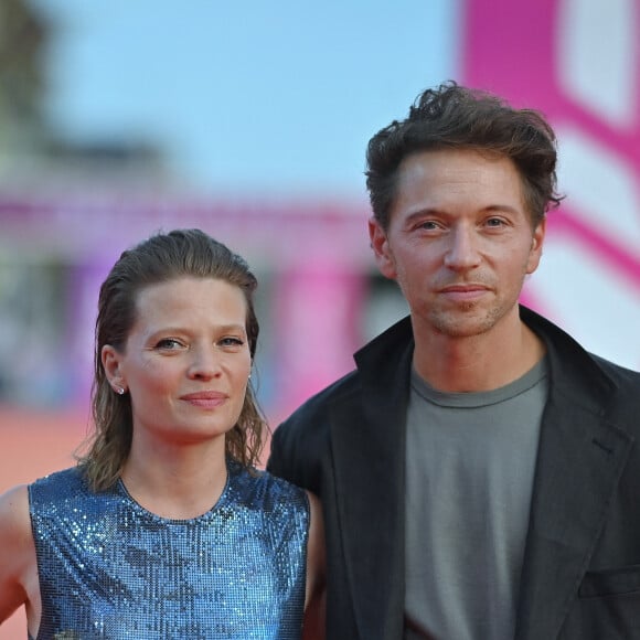 Mélanie Thierry et Raphaël Haroche assistent à la première de "La zone d'intérêt" lors du 49e Festival du film américain de Deauville le 7 septembre 2023 à Deauville. Photo par Franck Castel/ABACAPRESS.COM