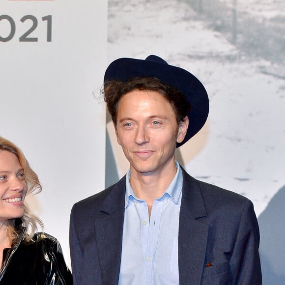 Mélanie Thierry et Raphaël sont en couple depuis 2002 et sont désormais les parents de 3 enfants.
Mélanie Thierry et Raphaël lors de la cérémonie d'ouverture du 13ème Festival Lumière à Lyon, France, le 9 octobre 2021. Photo par Julien Reynaud/APS-Medias/ABACAPRESS.COM