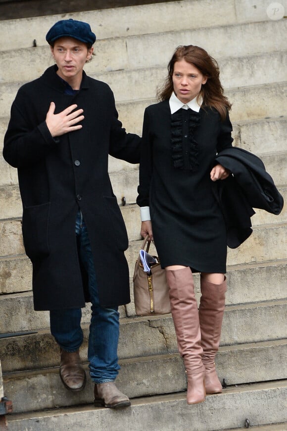 Mélanie Thierry et Raphaël Haroche quittant les funérailles du photographe Peter Lindbergh tenues à l'église Saint-Sulpice à Paris, le 24 septembre 2019. Photo par ABACAPRESS.COM