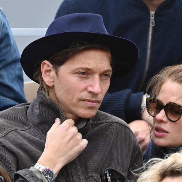 Raphaël et Mélanie Thierry assistent à l'Open de France de tennis 2019 - Treizième jour à Roland Garros, le 7 juin 2019 à Paris. Photo par Laurent Zabulon / ABACAPRESS.COM