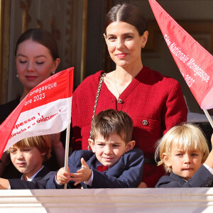 La princesse Alexandra de Hanovre, Charlotte Casiraghi et son fils Balthazar Rassam, Stefano et Francesco Casiraghi - La famille princière de Monaco au balcon du palais, à l'occasion de la Fête Nationale de Monaco. Le 19 novembre 2023 © Dominique Jacovides-Bruno Bebert / Bestimage 