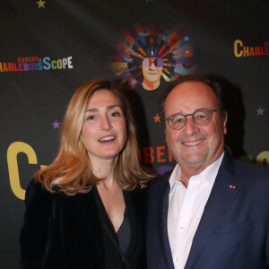 Exclusif - François Hollande et sa femme Julie Gayet - Célébrités au Concert de Robert Charlebois, " Robert en CharleboisScope " au Grand Rex à Paris France, le 2 Avril 2023. © Bertrand Rindoff / Bestimage 