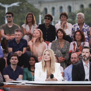 Exclusif - Anne-Elisabeth Lemoine, Virginie Efira enceinte, Melvil Poupaud, Valérie Donzelli - Emission "C à vous" lors du 76ème Festival International du Film de Cannes le 23 mai 2023. © Jack Tribeca/Bestimage 